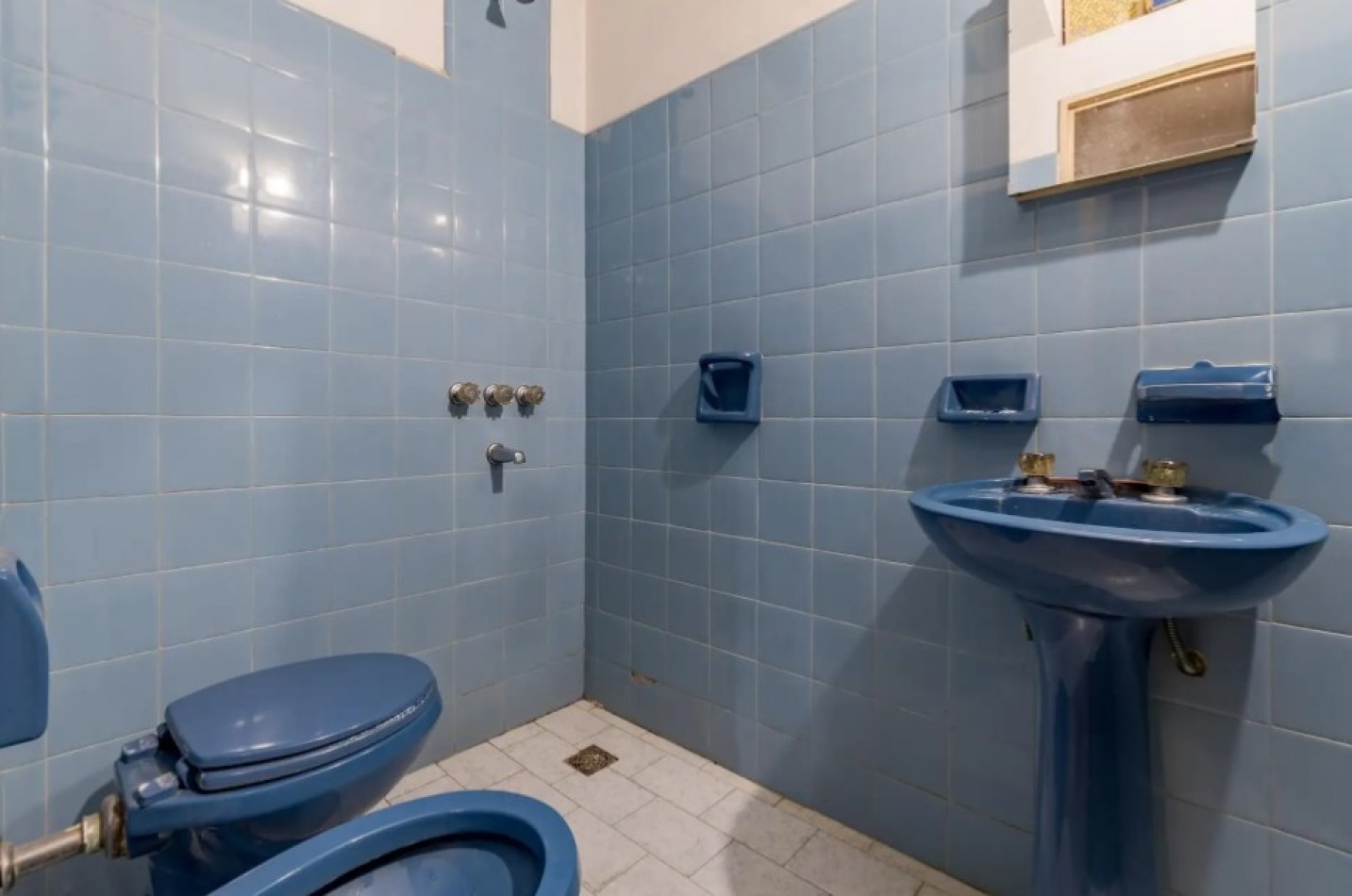 CASA 3 DORMITORIOS