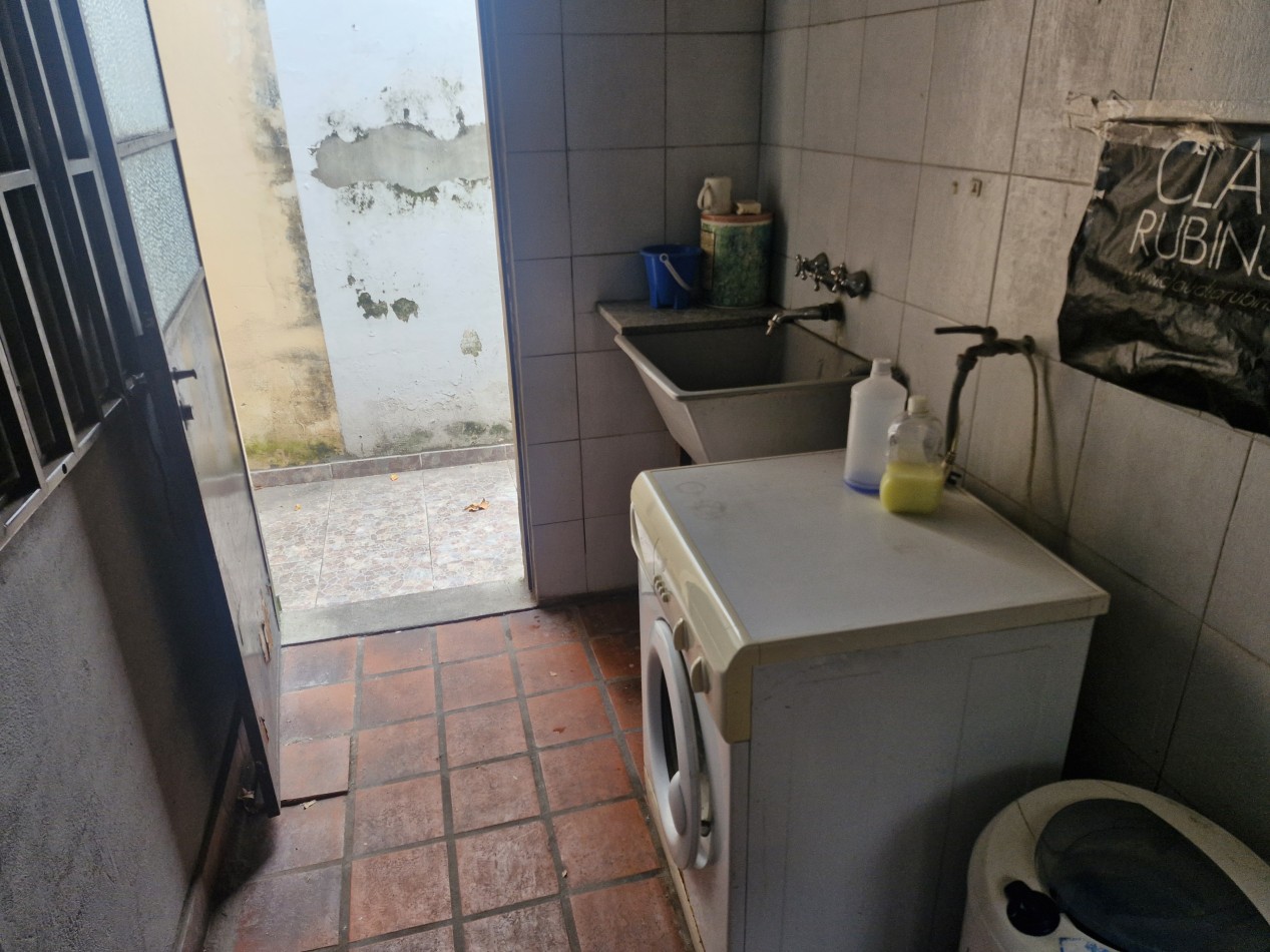 CASA 3 DORMITORIOS