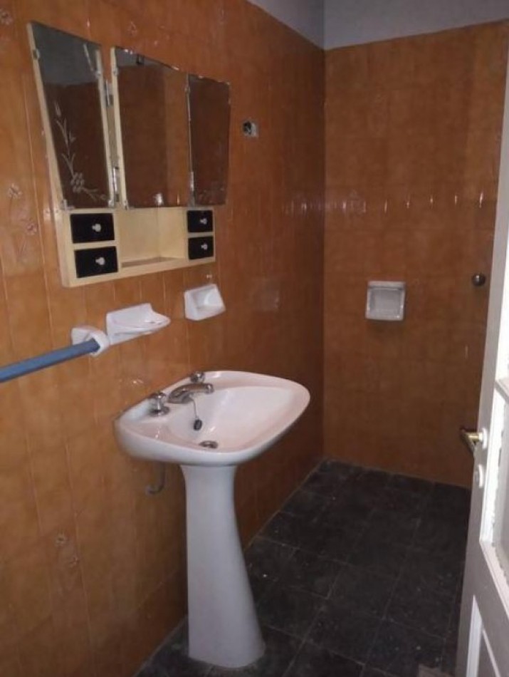 CASA AL FRENTE A RECICLAR